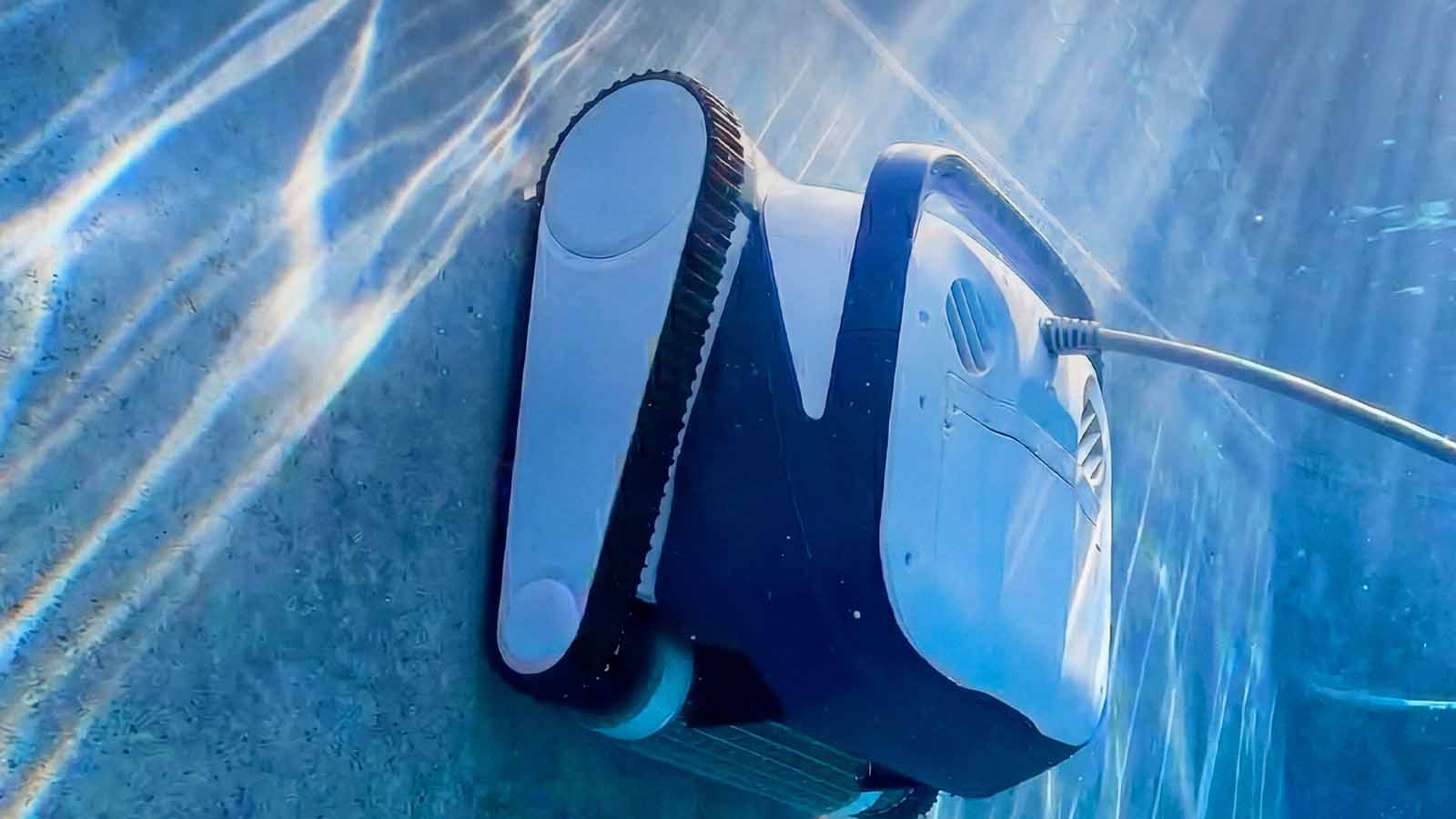Clear UV Full Pool Coverage