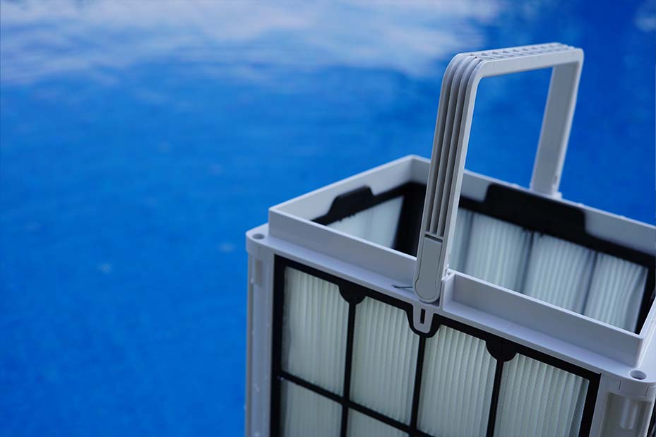 Dolphin Quantum Robotic Pool Cleaner Poolbots